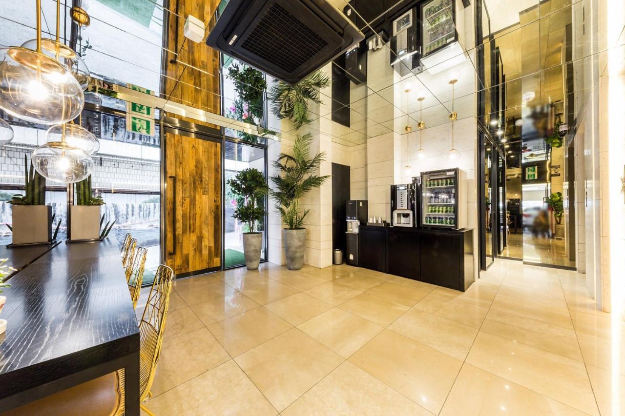 Forestar Hotel Sinchon Seoul Exterior photo