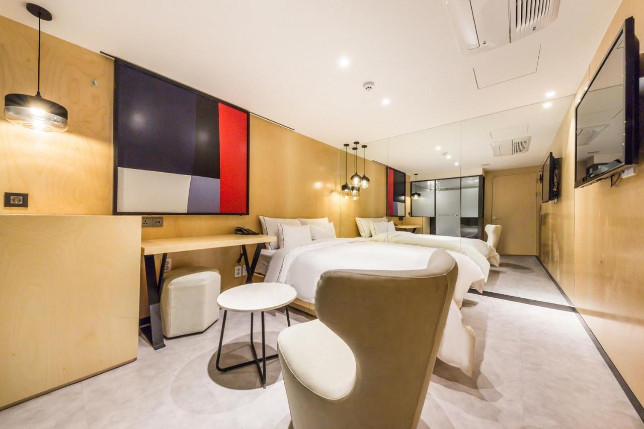 Forestar Hotel Sinchon Seoul Exterior photo