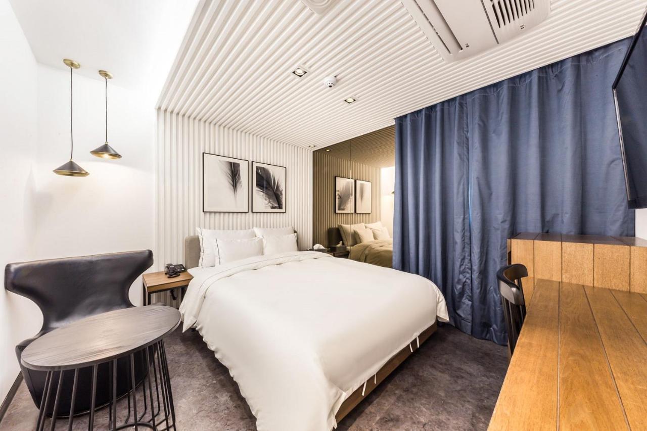 Forestar Hotel Sinchon Seoul Exterior photo