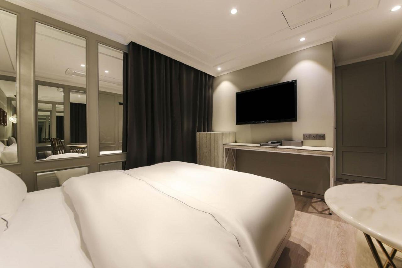 Forestar Hotel Sinchon Seoul Exterior photo